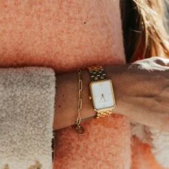 Basic Bracelet Urban Bold Gold -Luxury Gear Shop 05034865fb9f81215156b80806456c31