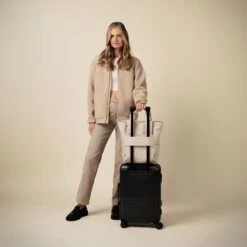 Lindby Diaper Backpack Sandstone 28 Lindby Diaper Backpack Sandstone -Luxury Gear Shop 32a2f27ab670671b49c7b893e7fb9a47