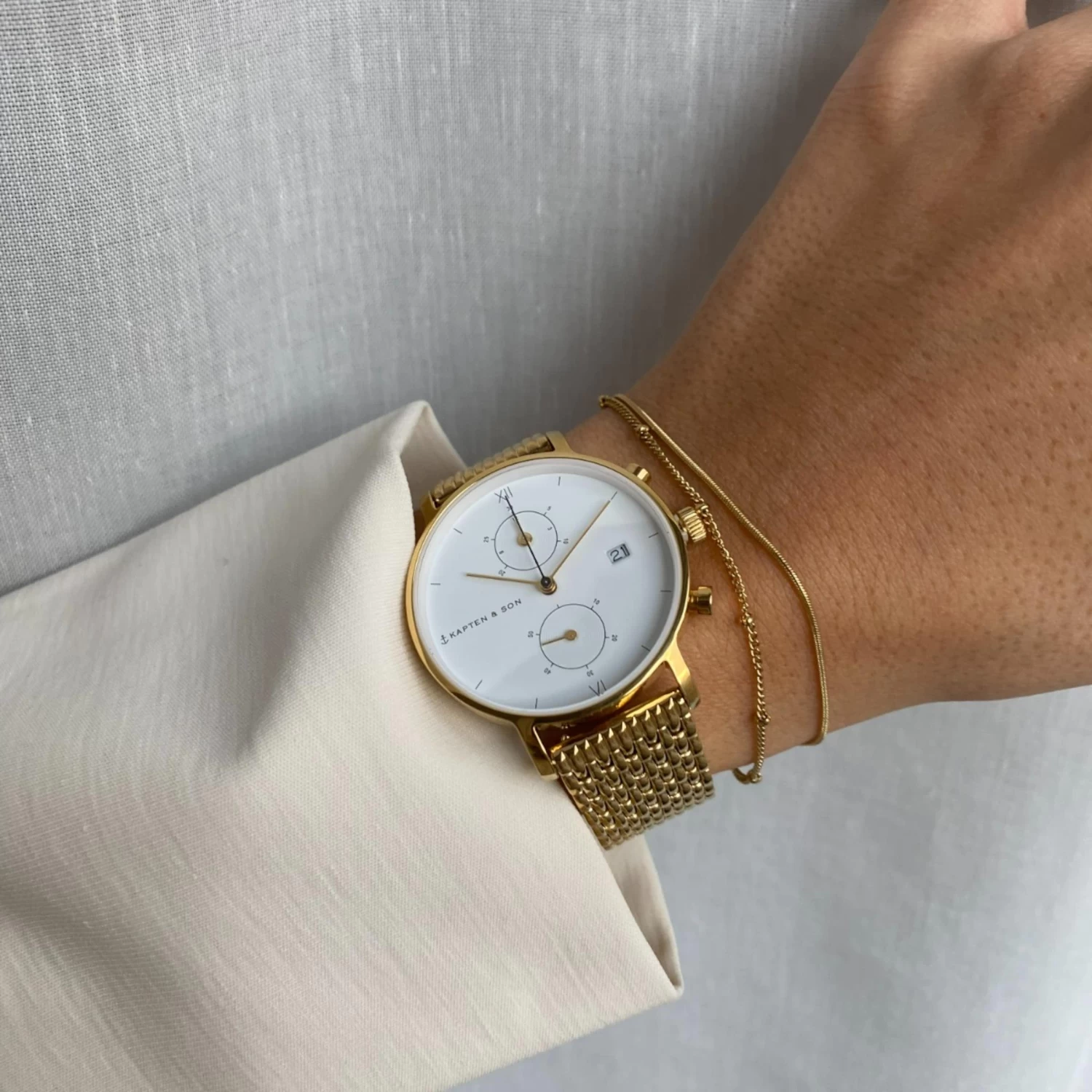 Basic Bracelet Sphere Gold 4 Basic Bracelet Sphere Gold - Image 2