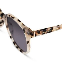 Nairobi Sand Tortoise Mit Sehstärke -Luxury Gear Shop 56c27747c59e8902f3e5fec68c660ab6