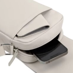 Mala Sandstone -Luxury Gear Shop 64f2a51bb7d12d3f9fb994b9a45a7850