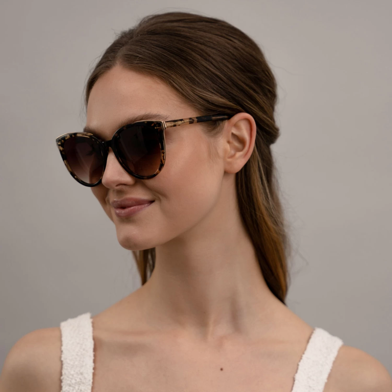 Manhattan Crystal Tortoise Brown 5 Manhattan Crystal Tortoise Brown - Image 3