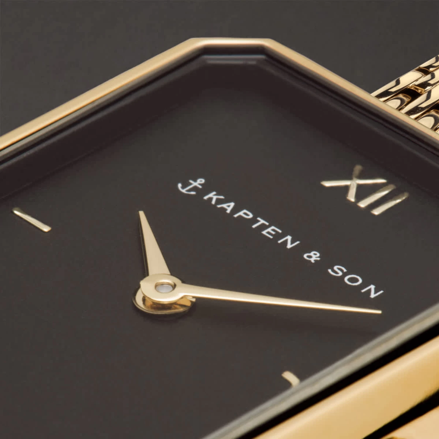 Grace Gold Black Woven Steel 4 Grace Gold Black Woven Steel - Image 2