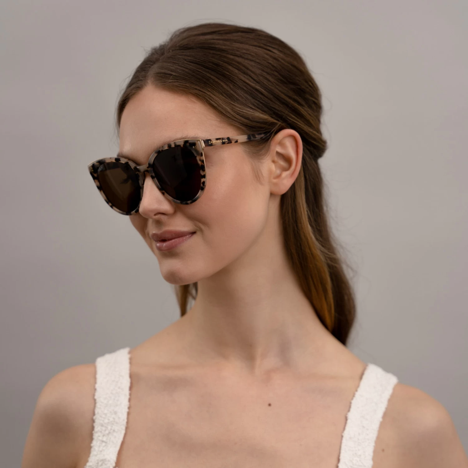 Manhattan Sand Tortoise Brown 5 Manhattan Sand Tortoise Brown - Image 3