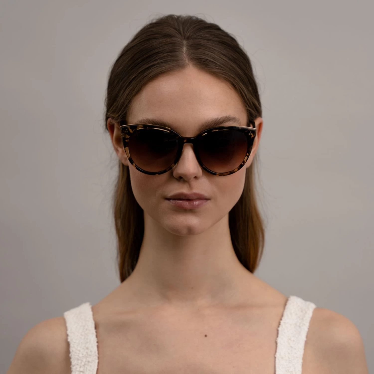 Manhattan Crystal Tortoise Brown 4 Manhattan Crystal Tortoise Brown - Image 2