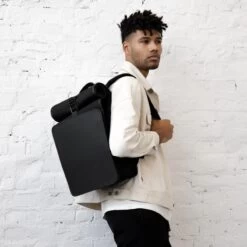 Lund Pro All Black -Luxury Gear Shop f0505c500aadd12f94817a66d7f31ab5